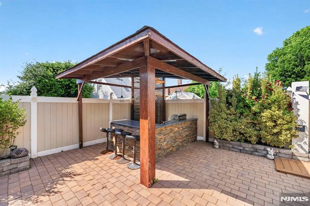 3 Prospect Avenue, Cliffside Park, NJ 07010