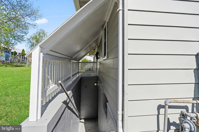 1923 LEWIS AVE, Rockville, MD 20851