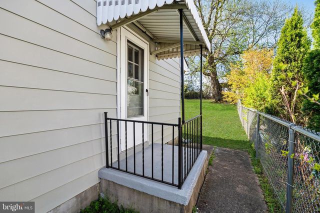 1923 LEWIS AVE, Rockville, MD 20851
