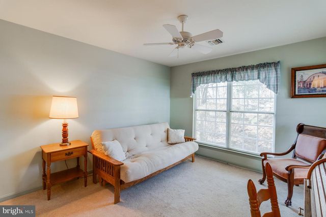 1006 COUNTRY PLACE DR, Lancaster, PA 17601