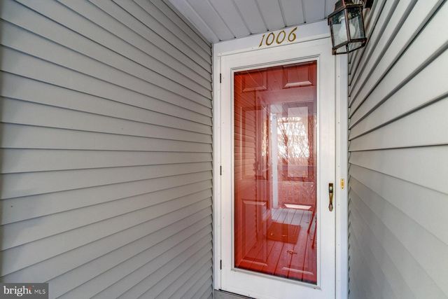 1006 COUNTRY PLACE DR, Lancaster, PA 17601