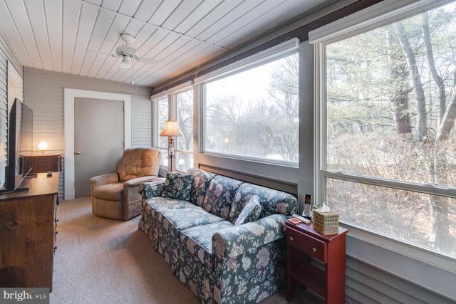 1006 COUNTRY PLACE DR, Lancaster, PA 17601