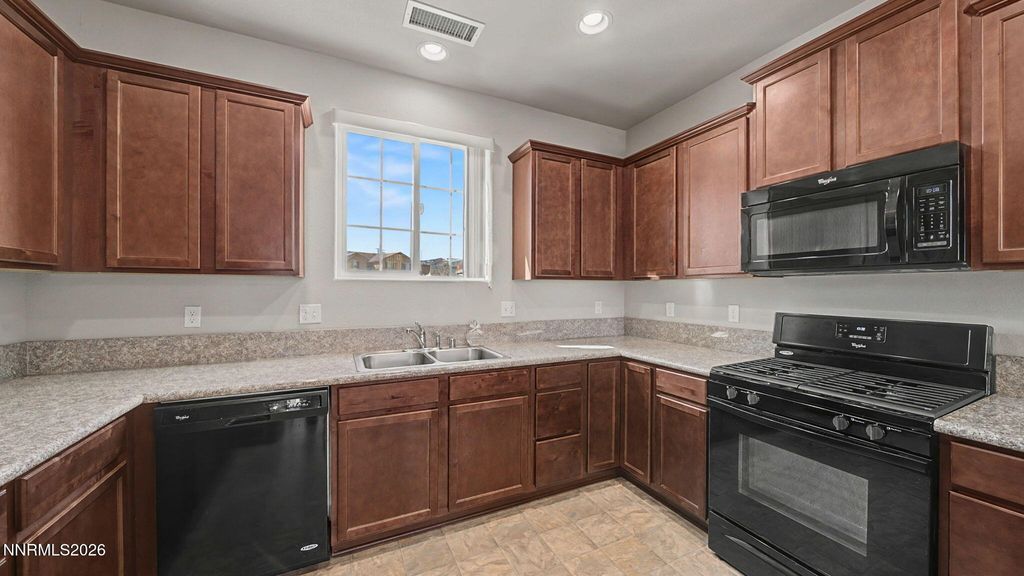 Image 17 of property listing at 7132 Mustengo Drive, Reno, NV 89506