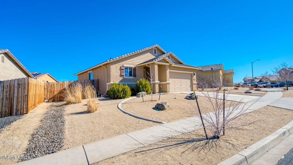 Image 6 of property listing at 7132 Mustengo Drive, Reno, NV 89506