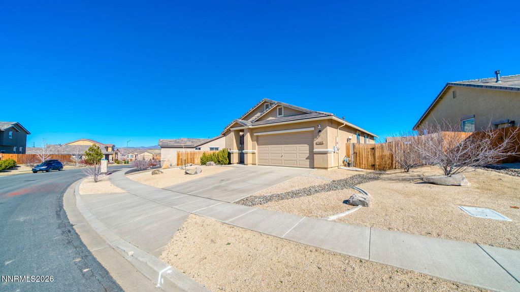 Image 7 of property listing at 7132 Mustengo Drive, Reno, NV 89506