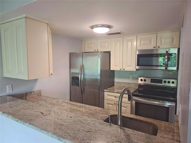 2525 W BAY DRIVE A44, Belleair Bluffs, FL 33770