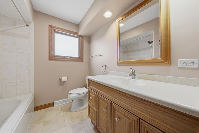 11942 S Lawler Avenue, Alsip, IL 60803