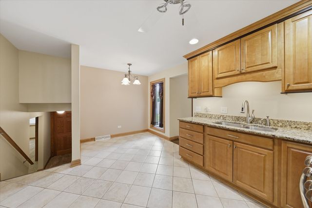 11942 S Lawler Avenue, Alsip, IL 60803