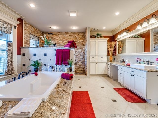 414498 E 1170 Road, Eufaula, OK 74432