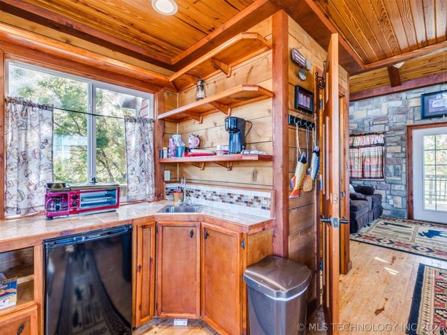 414498 E 1170 Road, Eufaula, OK 74432