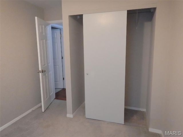 2 Charleroi Place, Lake St Louis, MO 63367