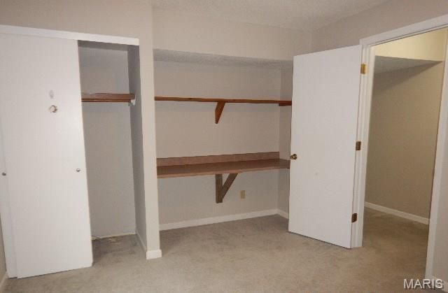 2 Charleroi Place, Lake St Louis, MO 63367