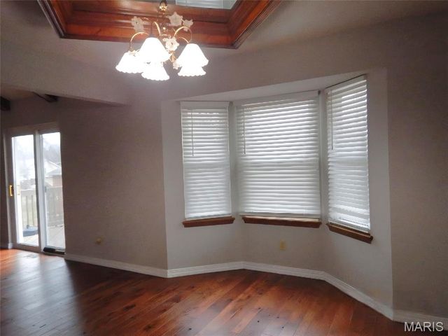 2 Charleroi Place, Lake St Louis, MO 63367