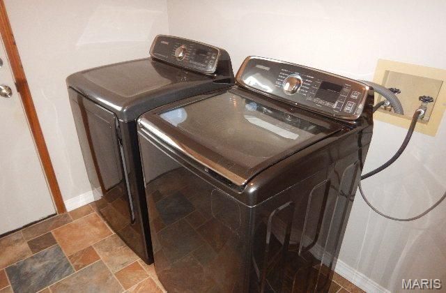 2 Charleroi Place, Lake St Louis, MO 63367