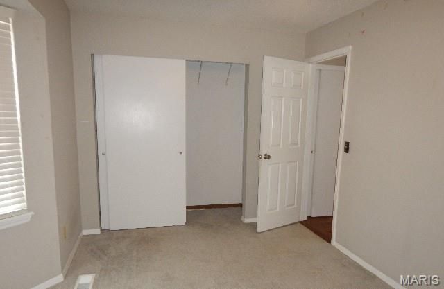 2 Charleroi Place, Lake St Louis, MO 63367