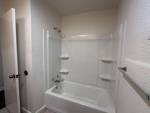 413 Magnolia ST, Bastrop, TX 78602