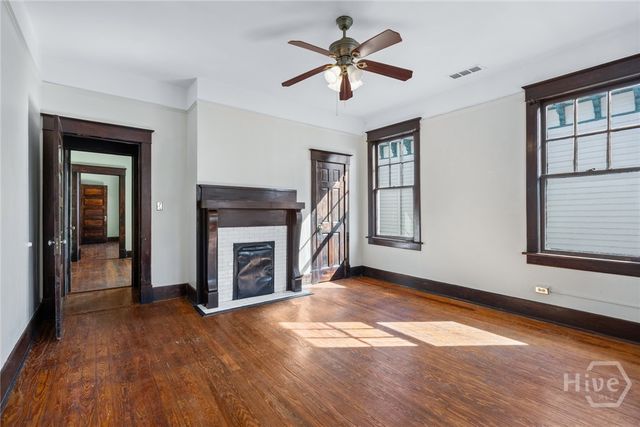 304 E Waldburg Street, Savannah, GA 31401