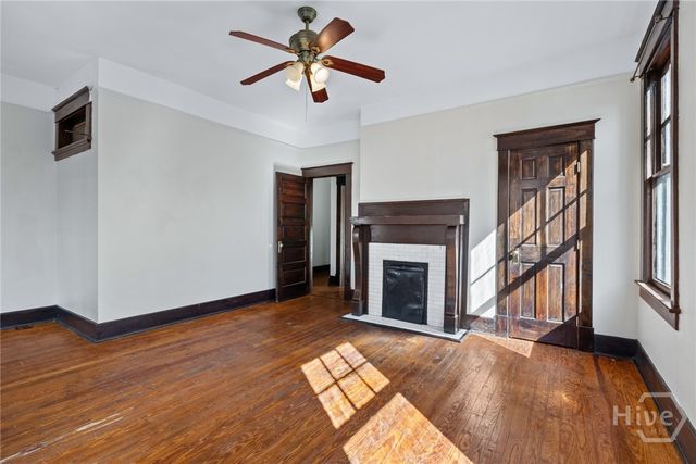 304 E Waldburg Street, Savannah, GA 31401