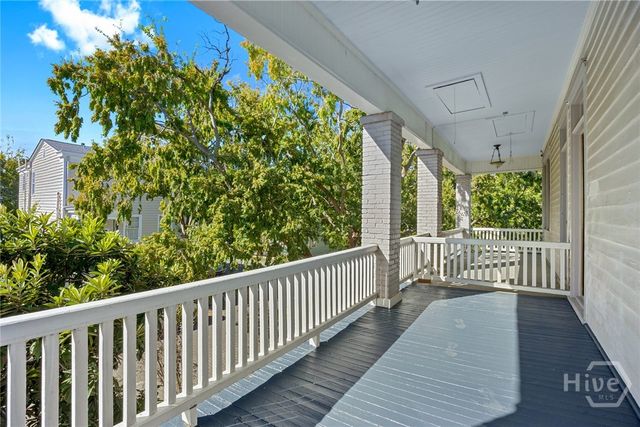 304 E Waldburg Street, Savannah, GA 31401