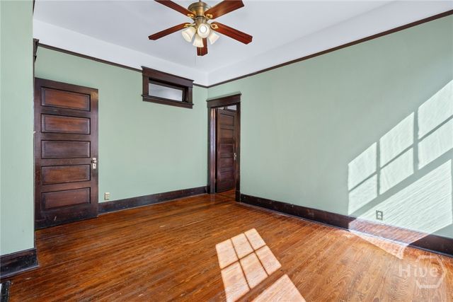 304 E Waldburg Street, Savannah, GA 31401