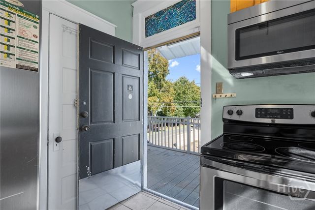 304 E Waldburg Street, Savannah, GA 31401