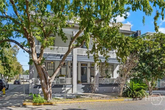 304 E Waldburg Street, Savannah, GA 31401