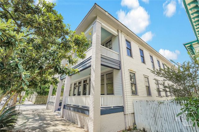 304 E Waldburg Street, Savannah, GA 31401