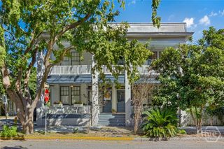 304 E Waldburg Street, Savannah, GA 31401