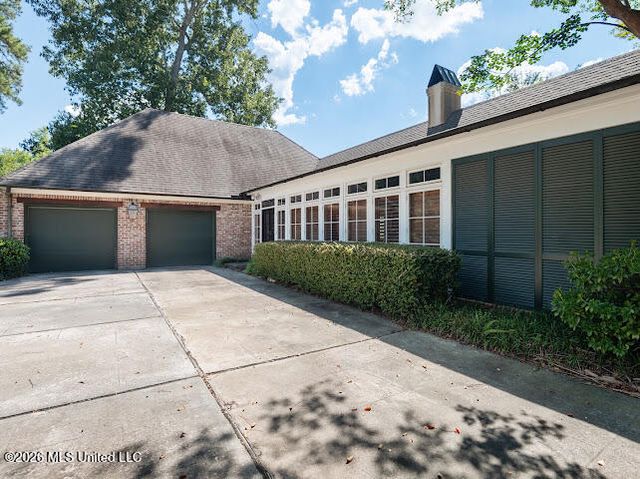 17 Pear Orchard Park, Jackson, MS 39211