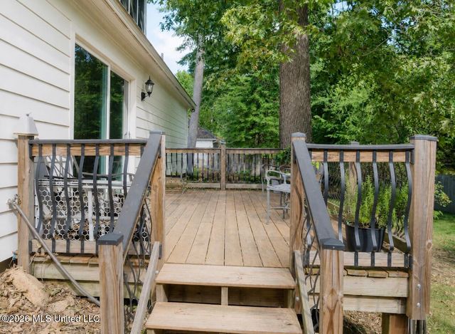 17 Pear Orchard Park, Jackson, MS 39211