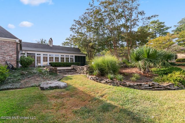 17 Pear Orchard Park, Jackson, MS 39211