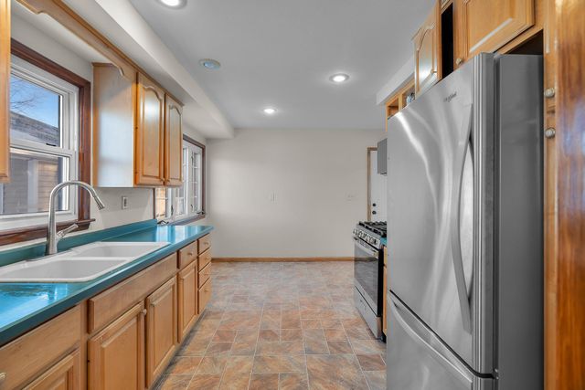 9109 Queen Avenue S, Bloomington, MN 55431