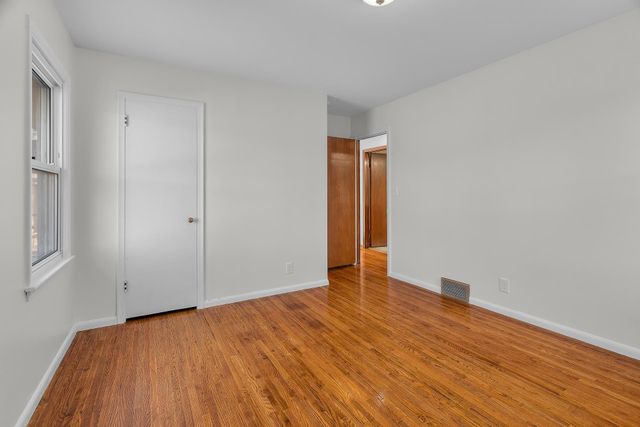 9109 Queen Avenue S, Bloomington, MN 55431