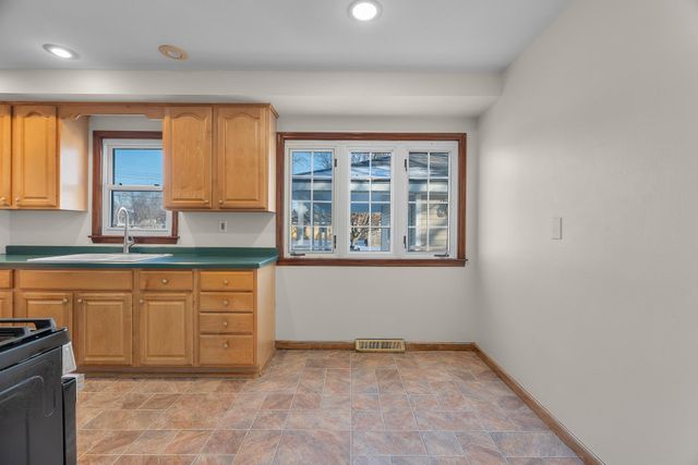 9109 Queen Avenue S, Bloomington, MN 55431