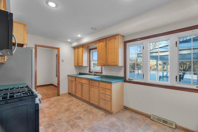 9109 Queen Avenue S, Bloomington, MN 55431