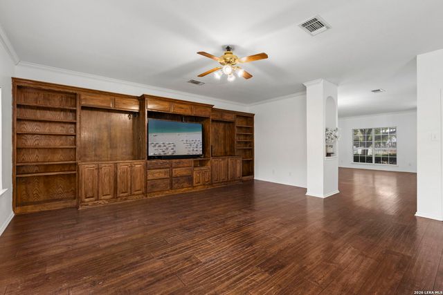 6226 Stable Creek Dr, San Antonio, TX 78249