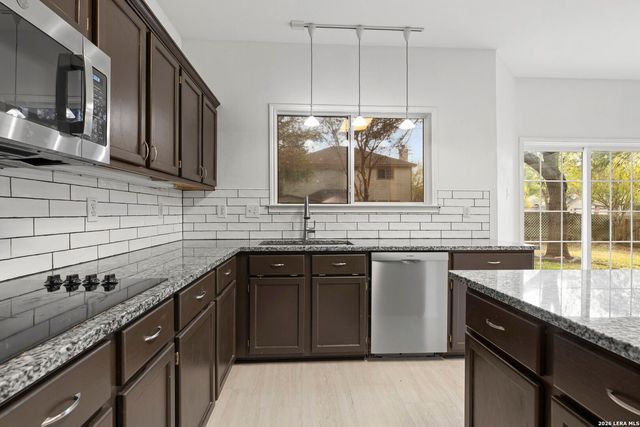 6226 Stable Creek Dr, San Antonio, TX 78249