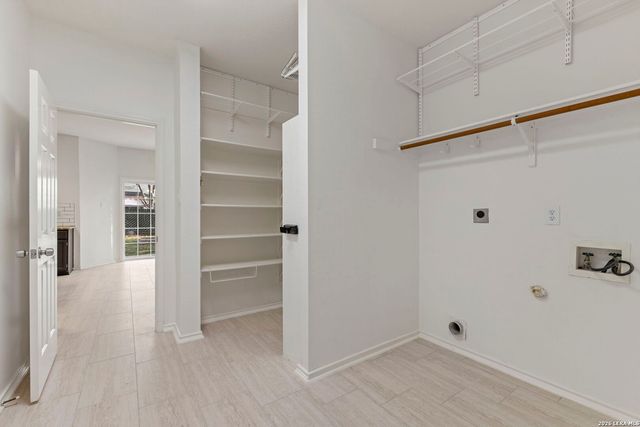 6226 Stable Creek Dr, San Antonio, TX 78249