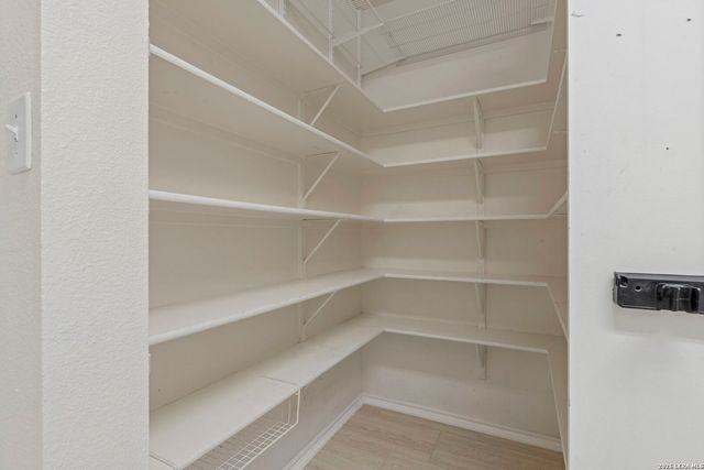 6226 Stable Creek Dr, San Antonio, TX 78249