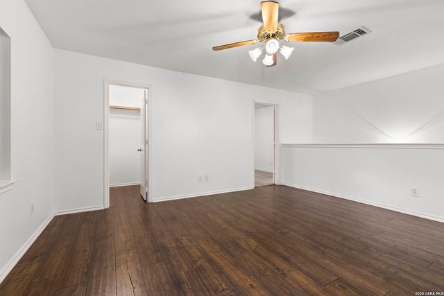 6226 Stable Creek Dr, San Antonio, TX 78249