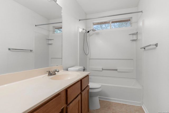 6226 Stable Creek Dr, San Antonio, TX 78249