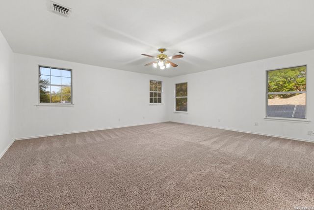 6226 Stable Creek Dr, San Antonio, TX 78249