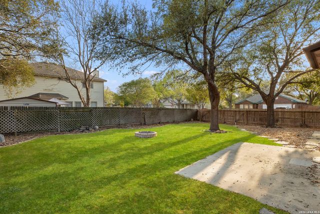 6226 Stable Creek Dr, San Antonio, TX 78249