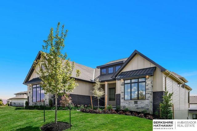 12357 Schirra Street, Papillion, NE 68046