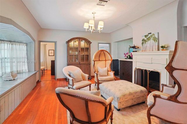 335 Coral Way, Fort Lauderdale, FL 33301