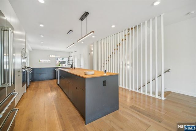 66B Henry Avenue, Palisades Park, NJ 07650