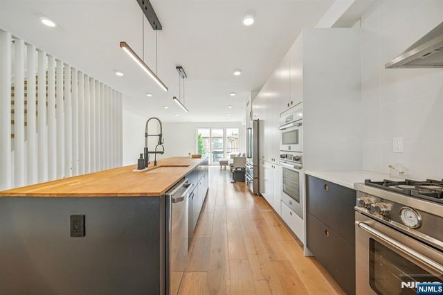 66B Henry Avenue, Palisades Park, NJ 07650