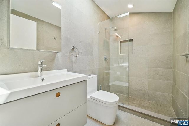 66B Henry Avenue, Palisades Park, NJ 07650