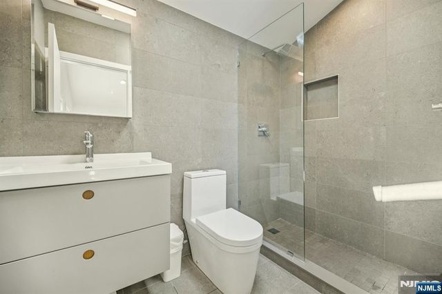 66B Henry Avenue, Palisades Park, NJ 07650