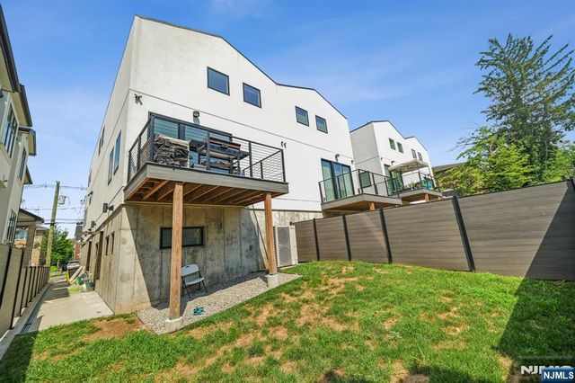 66B Henry Avenue, Palisades Park, NJ 07650